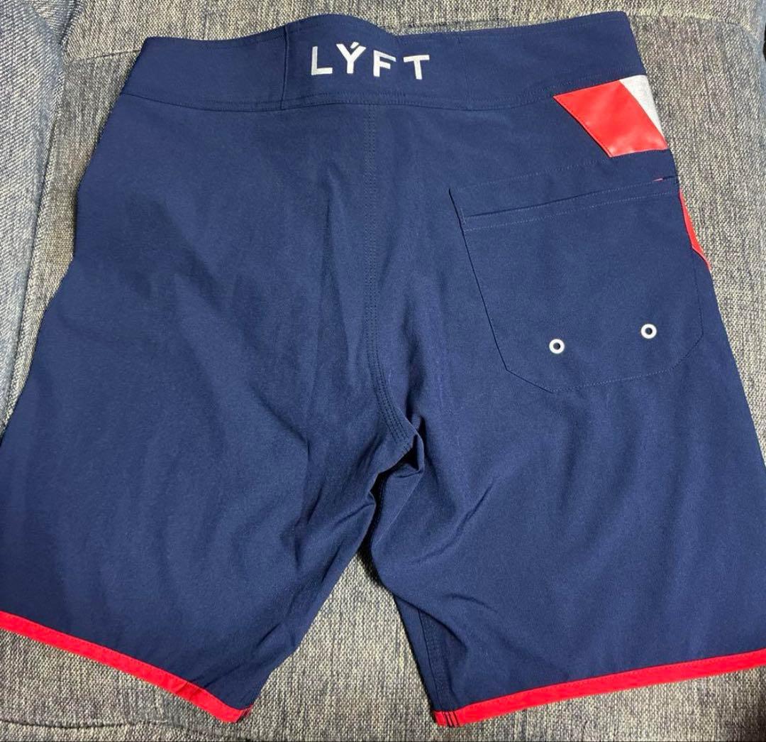 LYFT サーフパンツ ネイビー/レッド