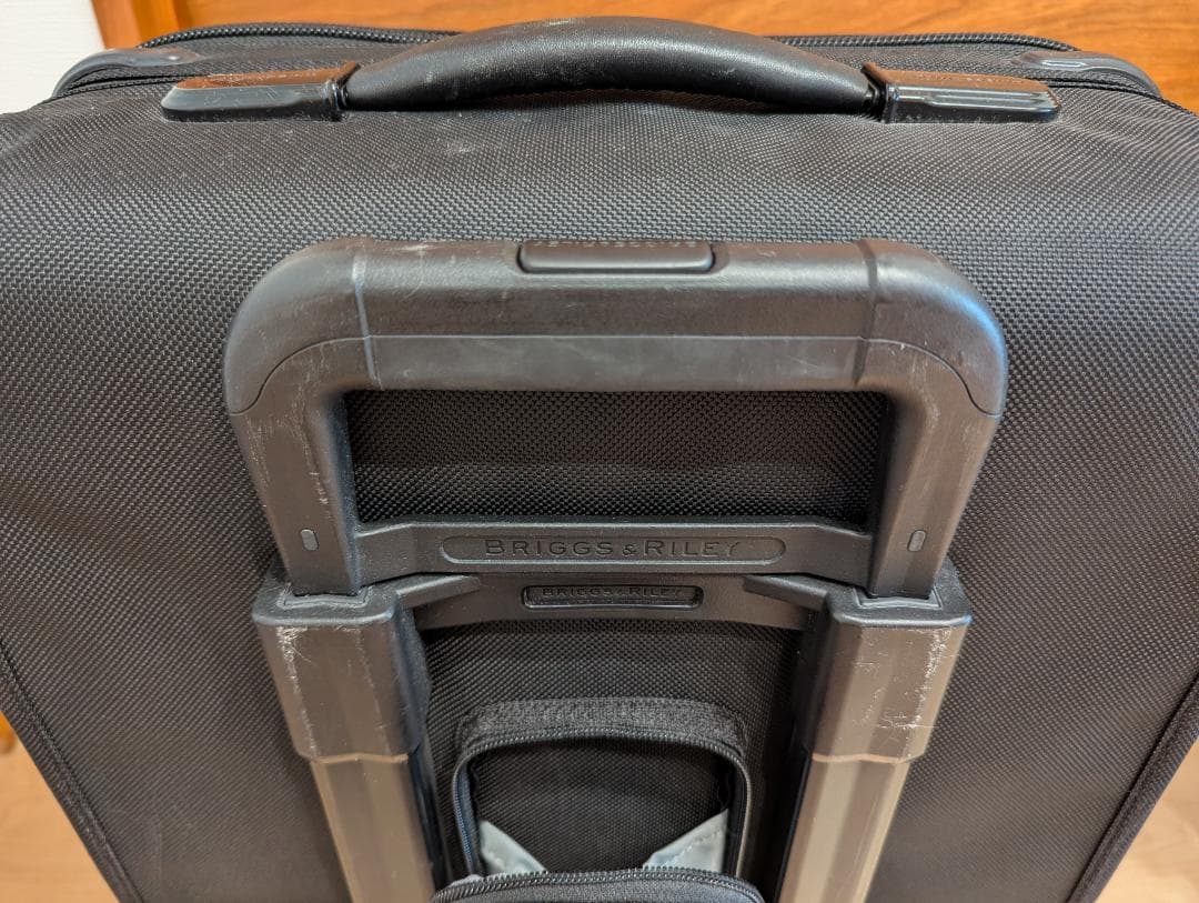 【いが】【美品】Briggs & Riley ２輪ナイロン 国際線機内持込