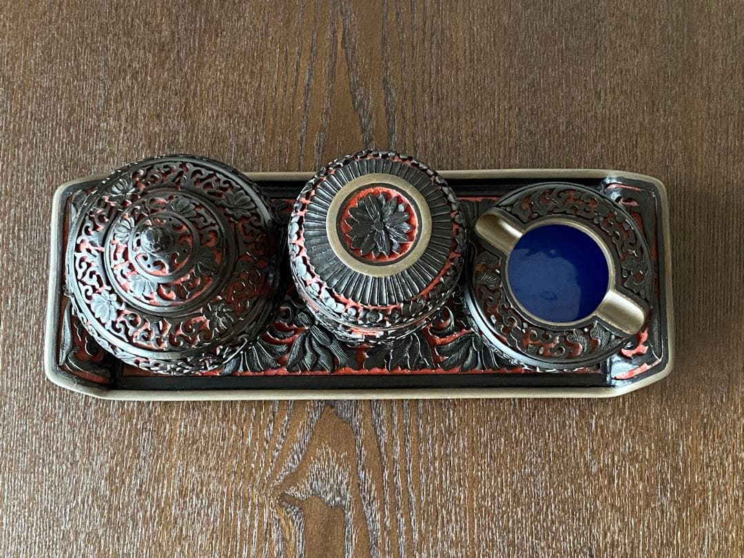 未使用　中国古玩　中国工芸美術品茶器茶道具　堆黒彫漆セット トレー付き