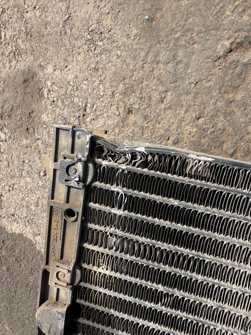 マ*ル様 jzx90 エアコン コンデンサー 配管付き