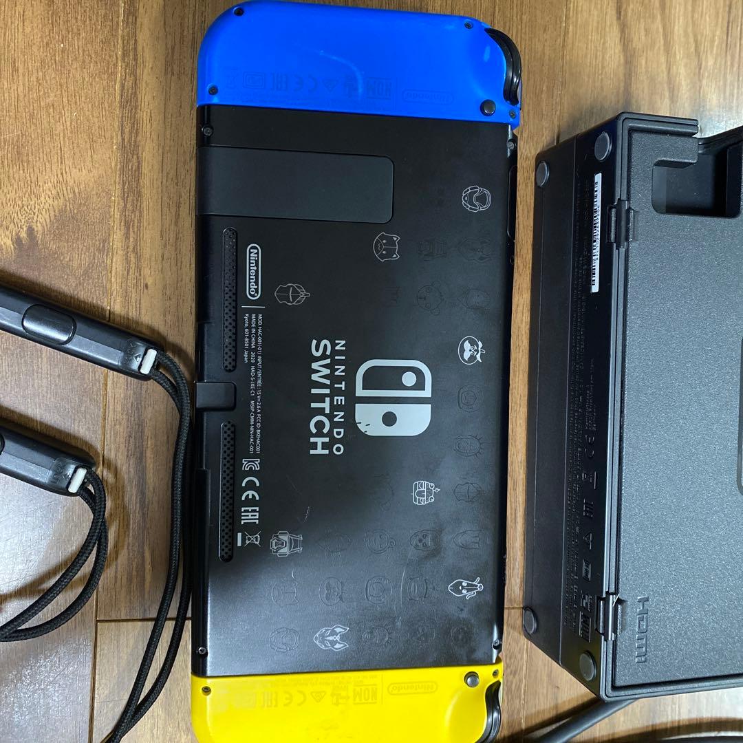 Nintendo Switch 青/黄 キャラクター柄 本体　フォートナイト