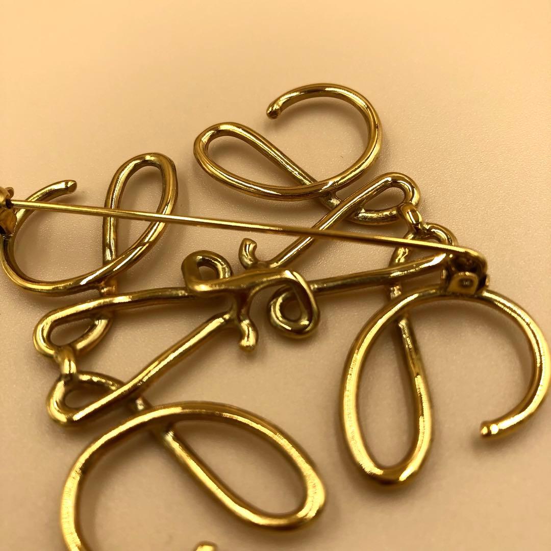 LOEWE ロエベ アナグラム ゴールドブローチ　SG3056B