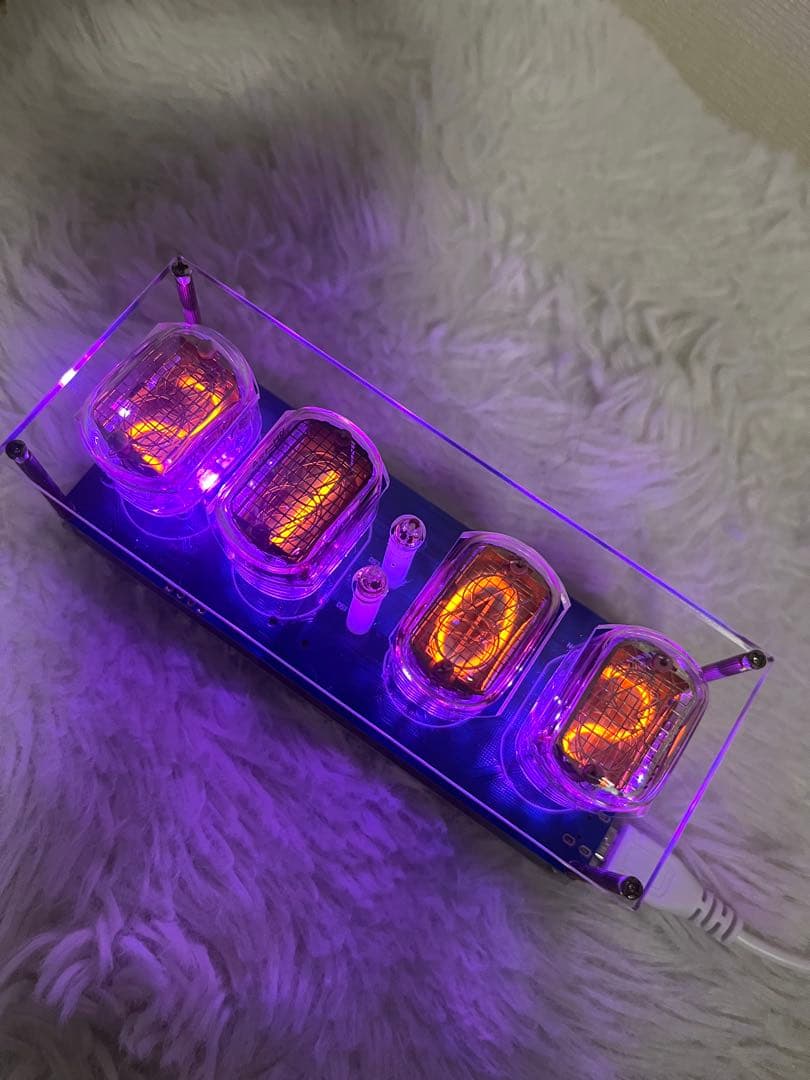 m*1様 本物のニキシー管時計！