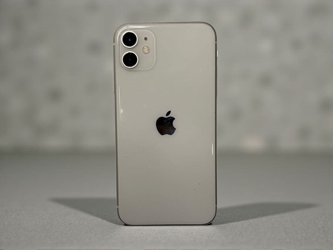 Apple iPhone 11 ホワイト　64GB 初期化済み