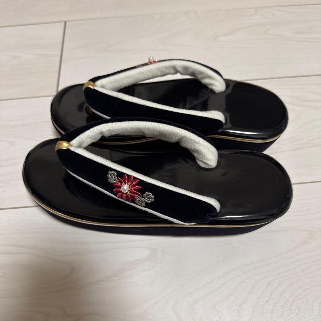 【タイルセール！！】黒の草履と花柄バッグのセット