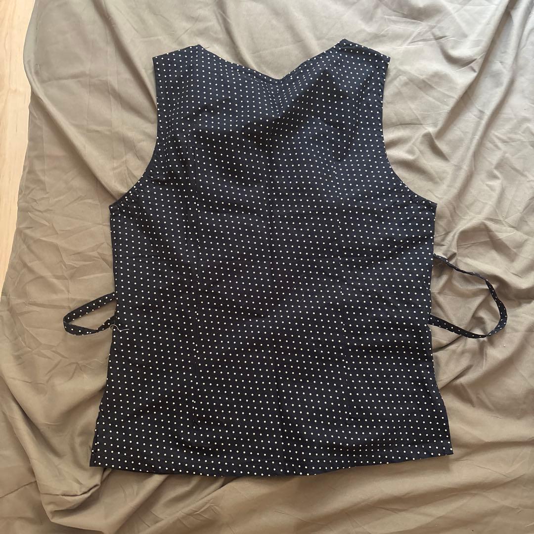 BRANDY MELVILLE ブランディメルビル　ドット Ｖネックタンクトップ