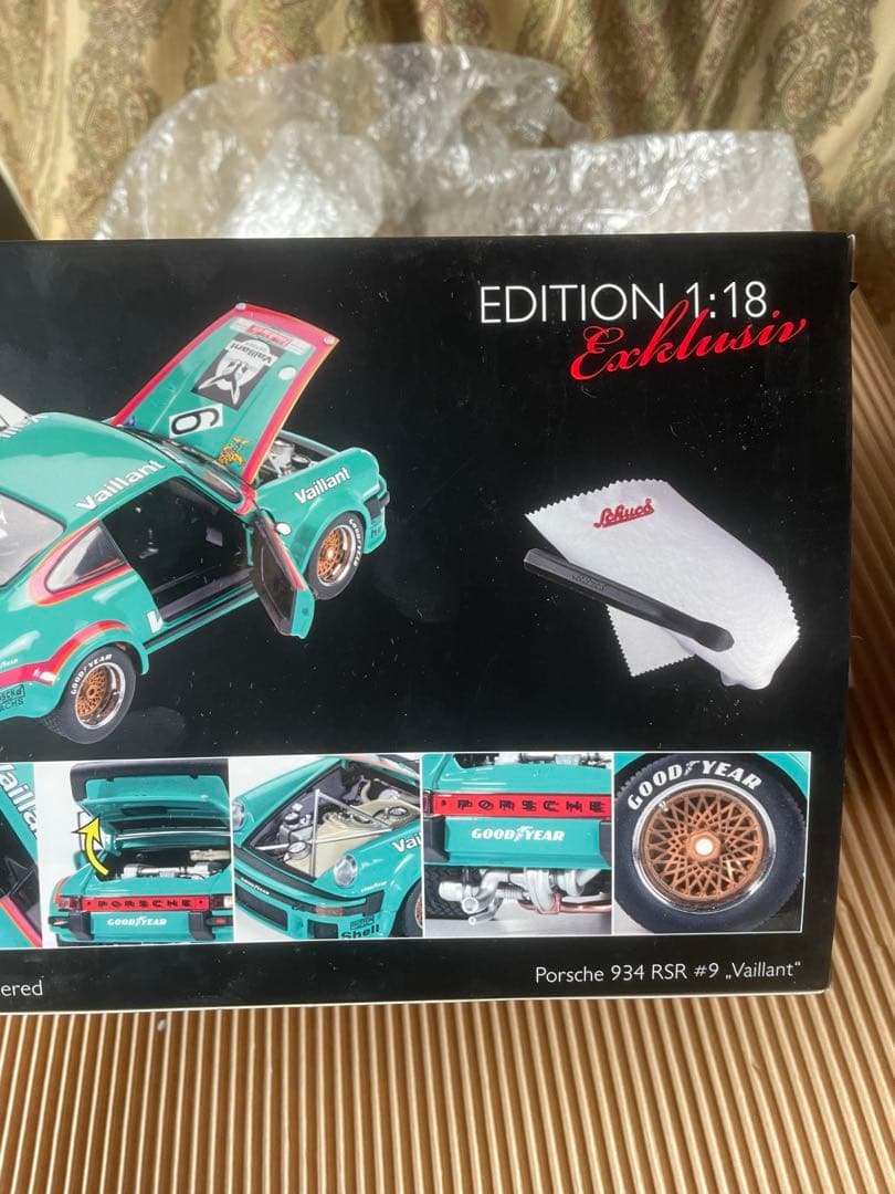 自動車 Schuco 1/18 Porsche 934 RSR #9 Vaillant