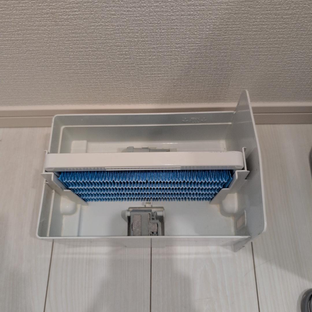 【フィルタ新品交換済】シャープ　加湿空気清浄機　KI-HS40W