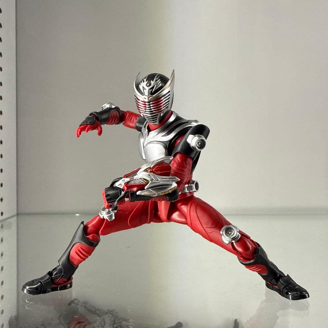 S.h.figuarts 真骨彫製法 仮面ライダー 龍騎