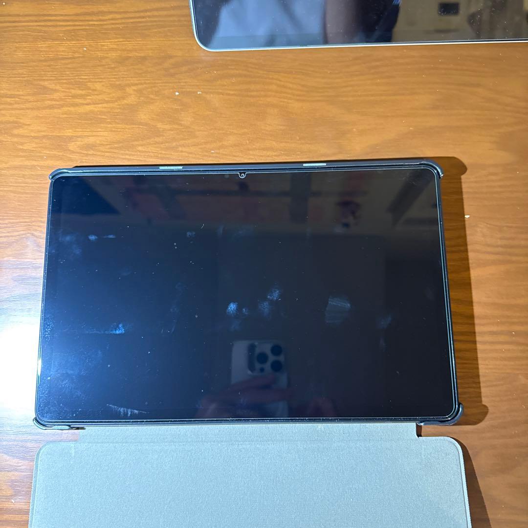 Androidタブレット 本体 レザー調カバー付き