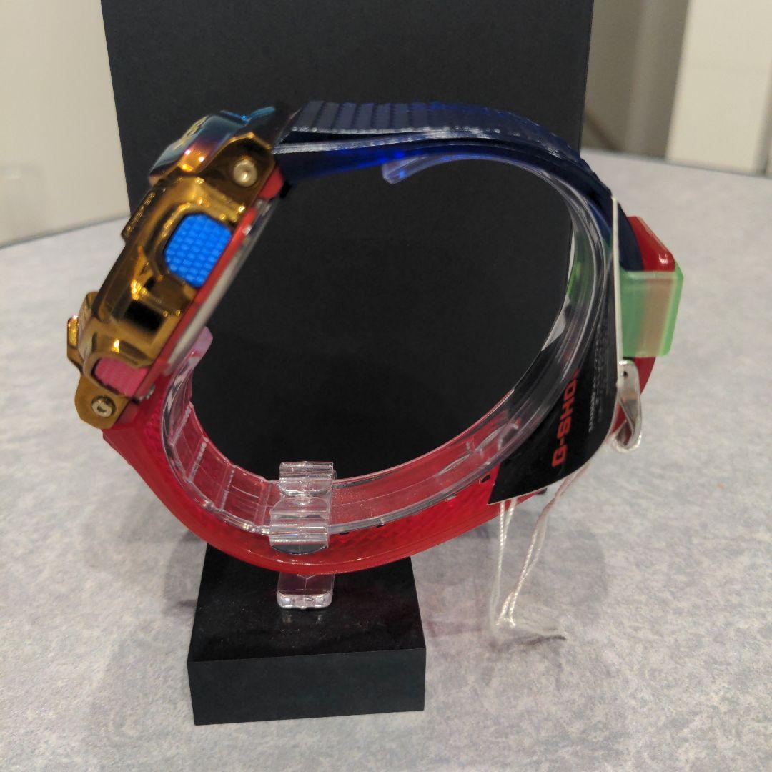 【未使用】ジーショックGM-110RB-2AJF レインボー