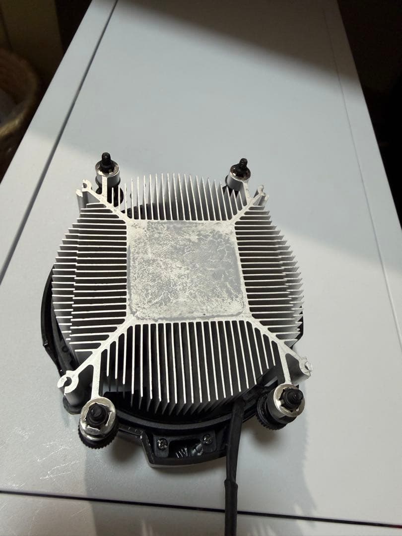 【美品】AMD Ryzen 5 3600 CPU 箱、ファン付き