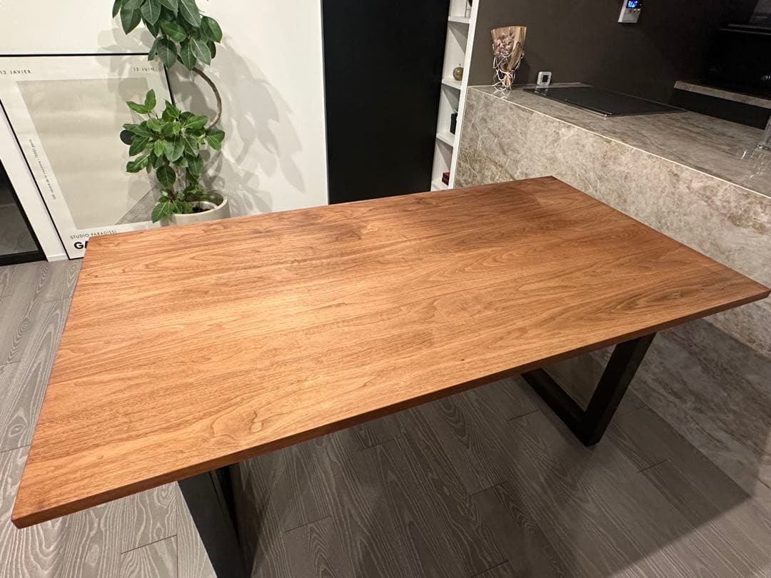 D*0様 マスターウォール ワイルドウッド ダイニングテーブル ウォールナット