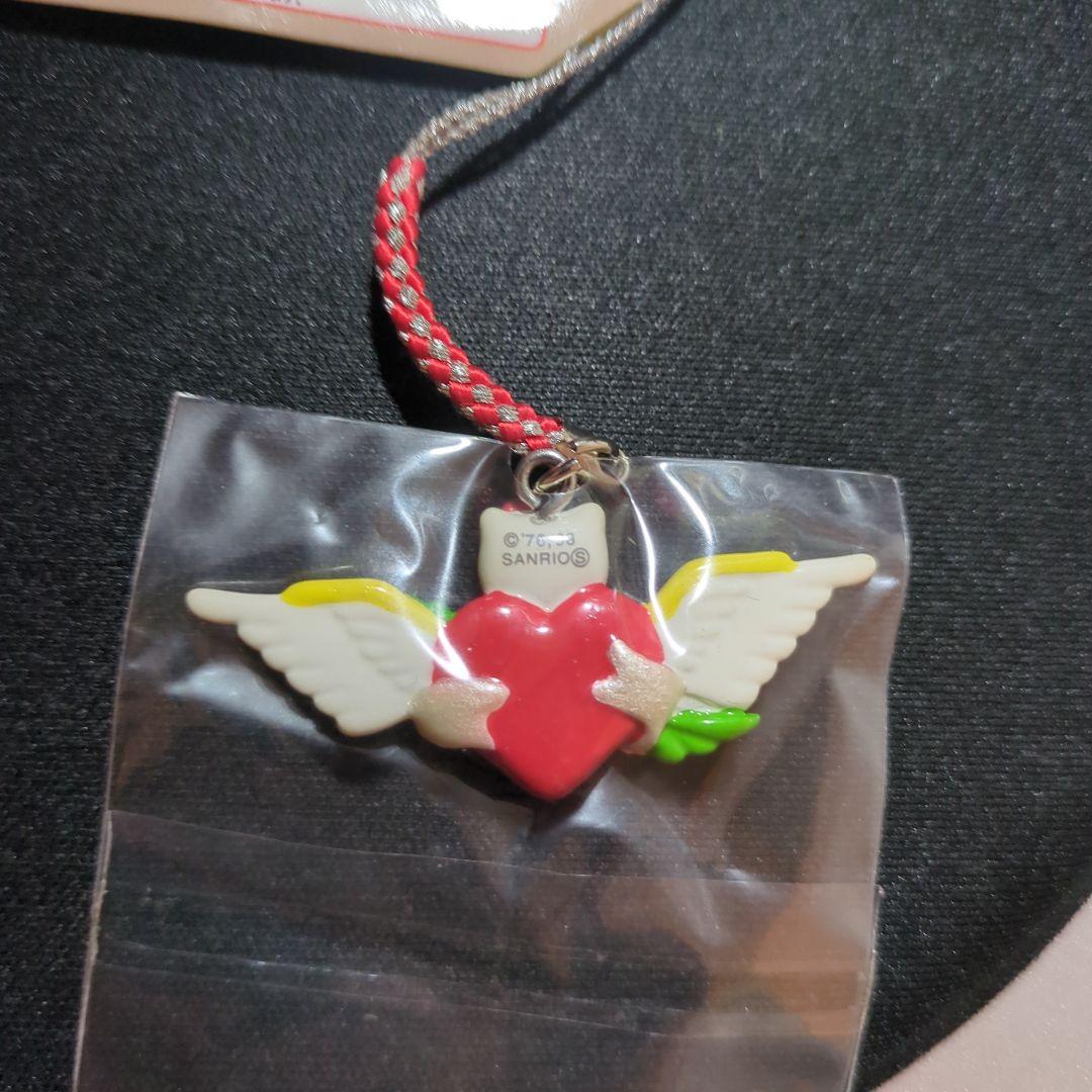 ハローキティ　LOVE　タトゥー