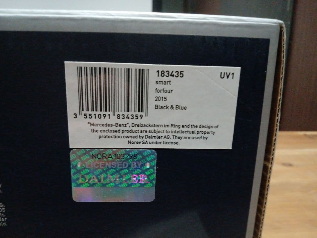 1/18 ノレブ　スマート　フォーフォー　ミニカー　ブラック×ブルーメタリック