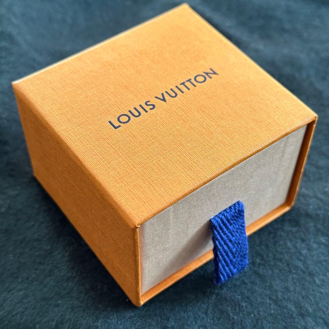 ルイヴィトン ブックルドレイユ パンダンギャンブル ピアス 元箱