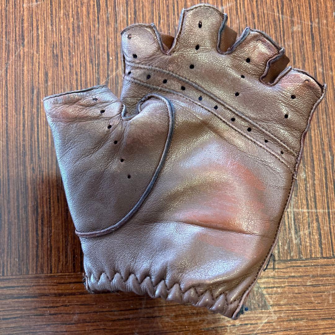 デンツ　ドライビンググローブ　指なし