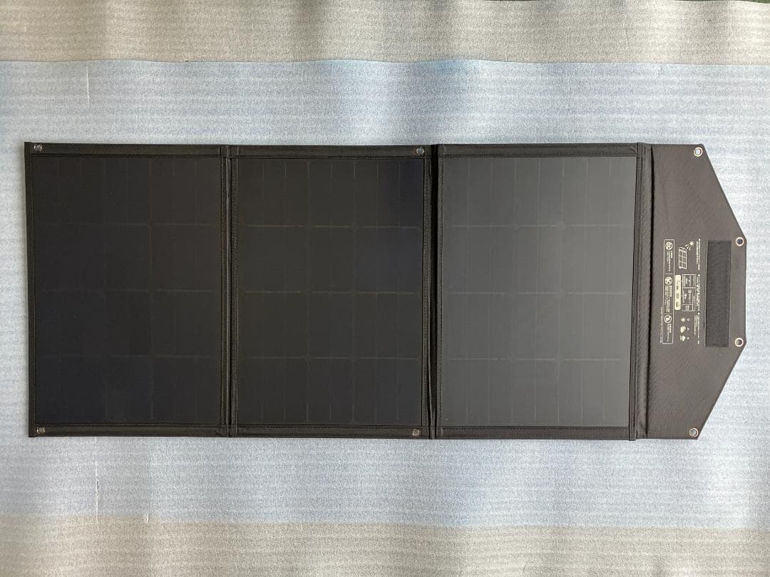 ELECOM エレコム　ソーラパネル充電器　MPA-S02BK