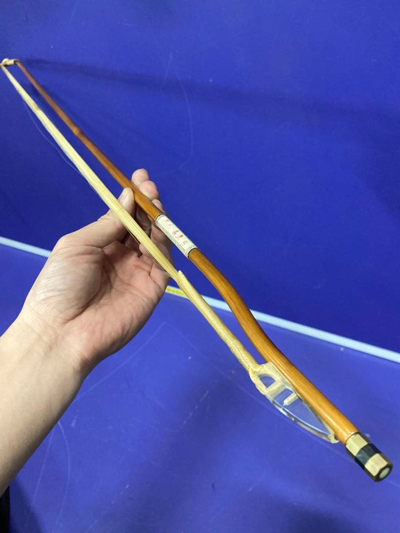 B）中国民族楽器 丁豪康精製 高級 明清古料 老紅木 二胡 弓 ケース 付属品付