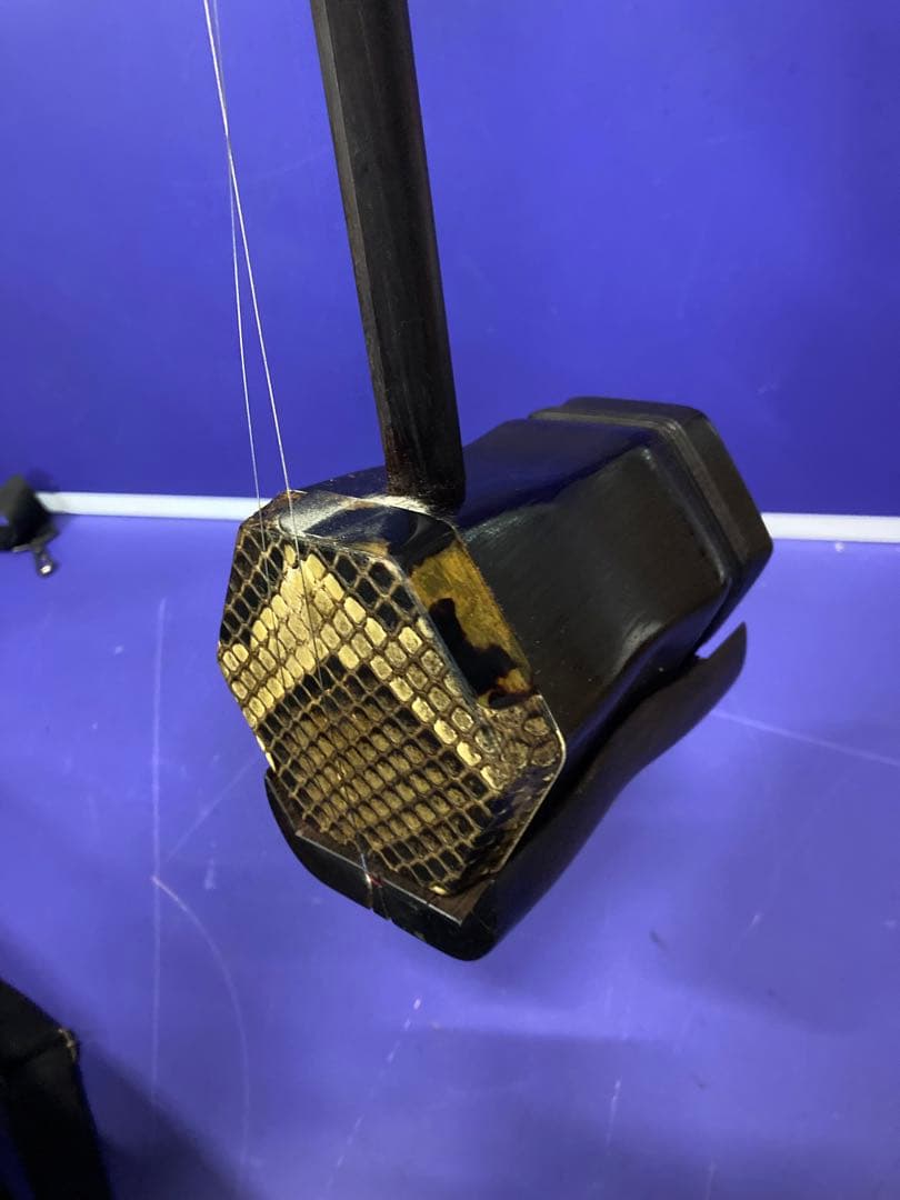 B）中国民族楽器 丁豪康精製 高級 明清古料 老紅木 二胡 弓 ケース 付属品付