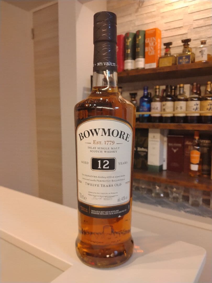 ラガヴーリン16年、ボウモア12年