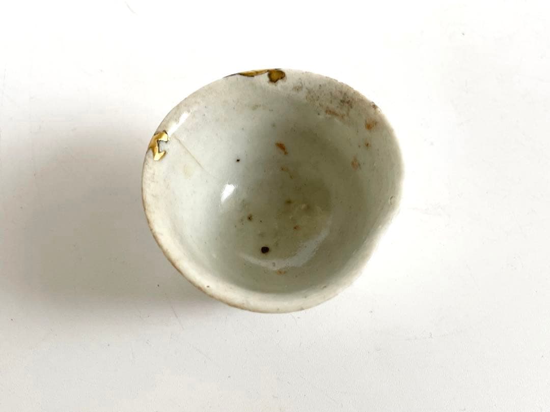 骨董　アンティーク　初期伊万里　白磁　盃　酒器　ぐい呑　猪口　発掘　金継ぎ