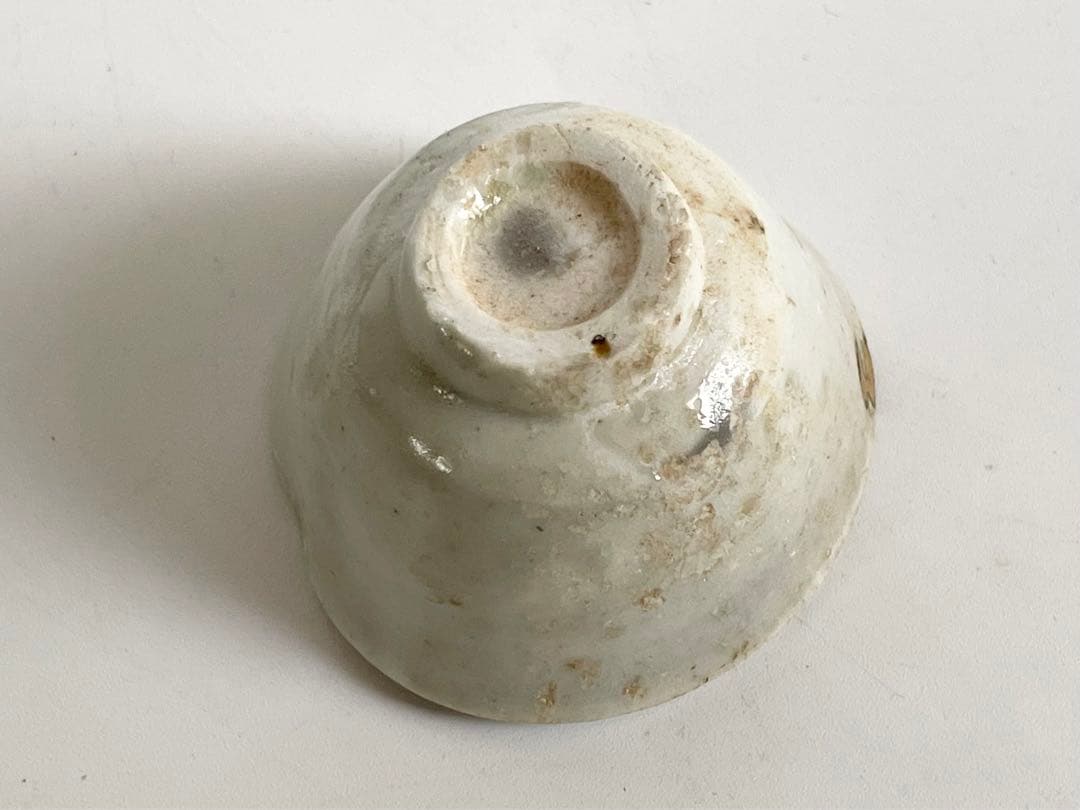 骨董　アンティーク　初期伊万里　白磁　盃　酒器　ぐい呑　猪口　発掘　金継ぎ