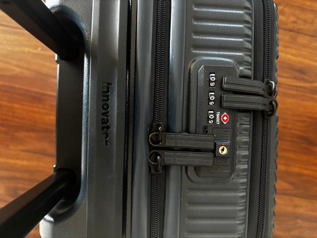 イノベーターINV50 38L小型キャリーケース　スーツケース