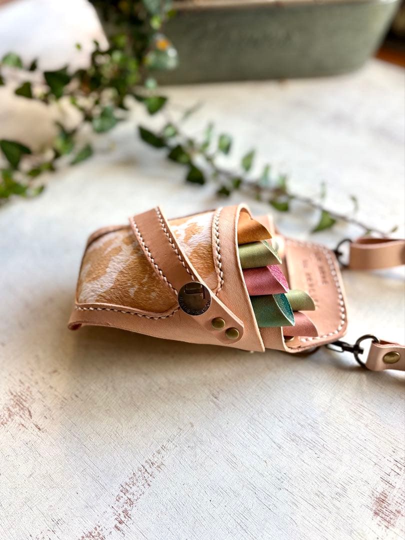 ヌメ革ナチュラルハラコカウのシザーケース