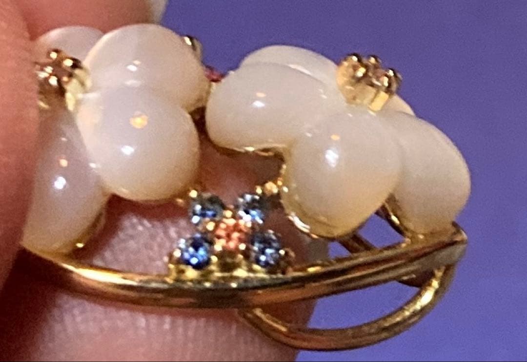 花モチーフ ペンダントトップ