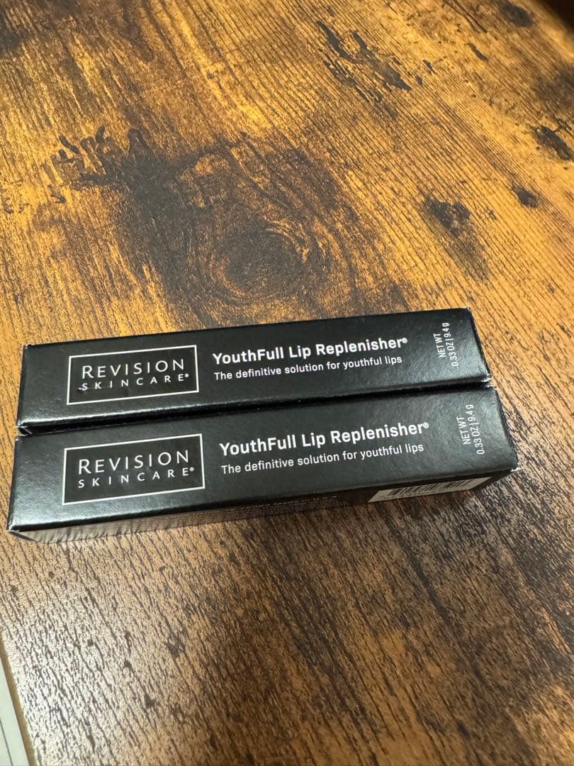 Revision Skincare YouthFull Lipstick 2本