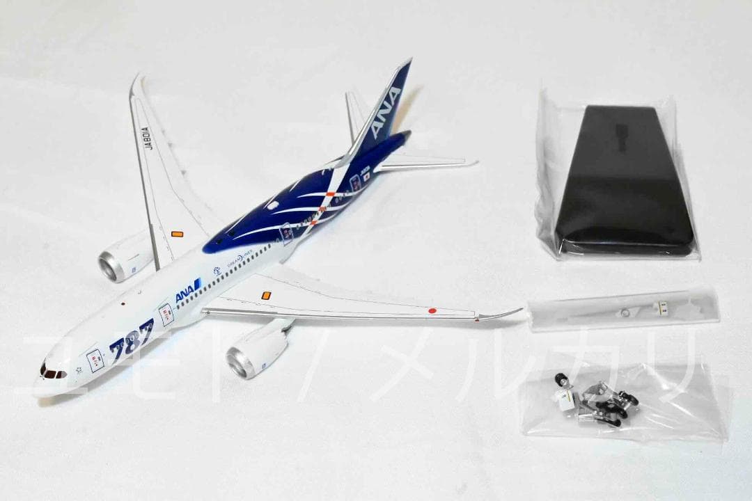 Aviation ANA B787-8 JA801A 全日空　1:400