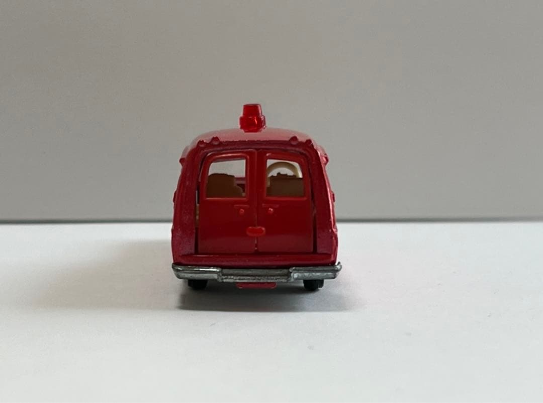 トミカ　トミカ　黒箱　no.40 スーパーギフト　日本製　トヨタ　アンビュランス