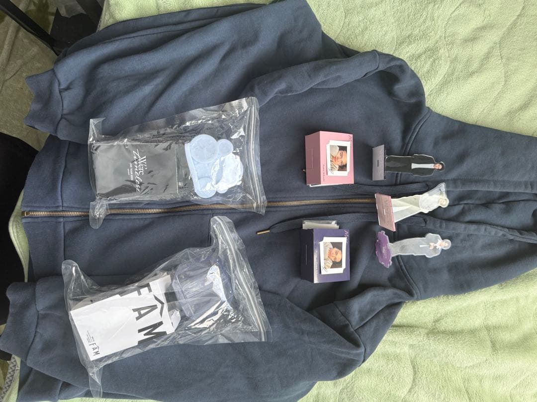 菊池風磨 パーカー等