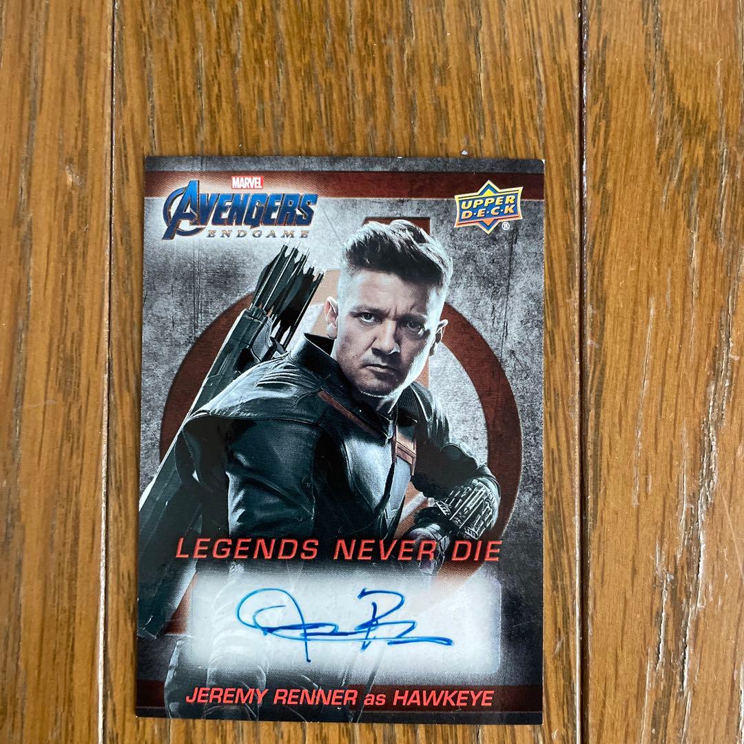 ジェレミーレナー　サイン入りカード