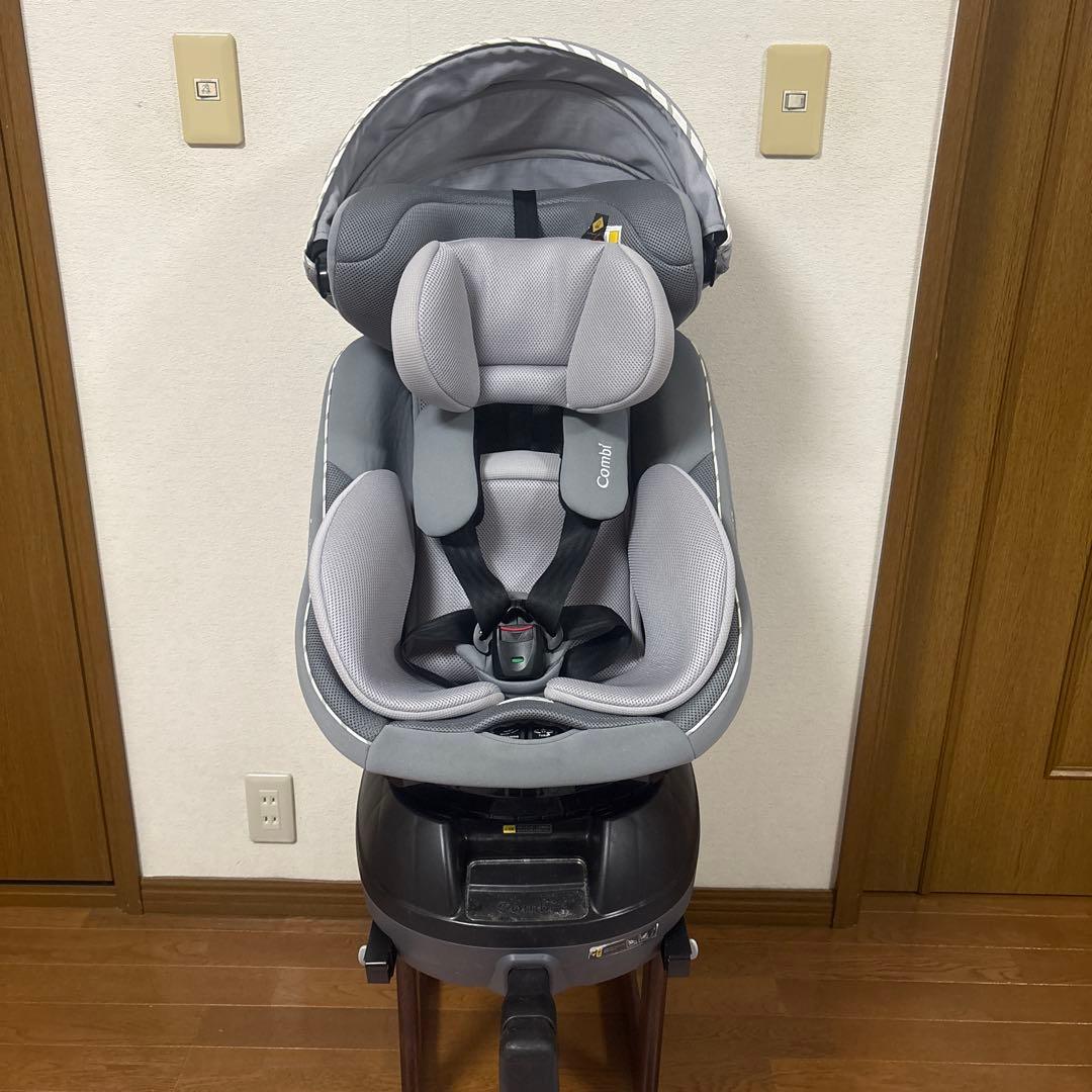 【値下げ交渉承ります】コンビ クルムーヴ ISOFIX JP-590 回転式