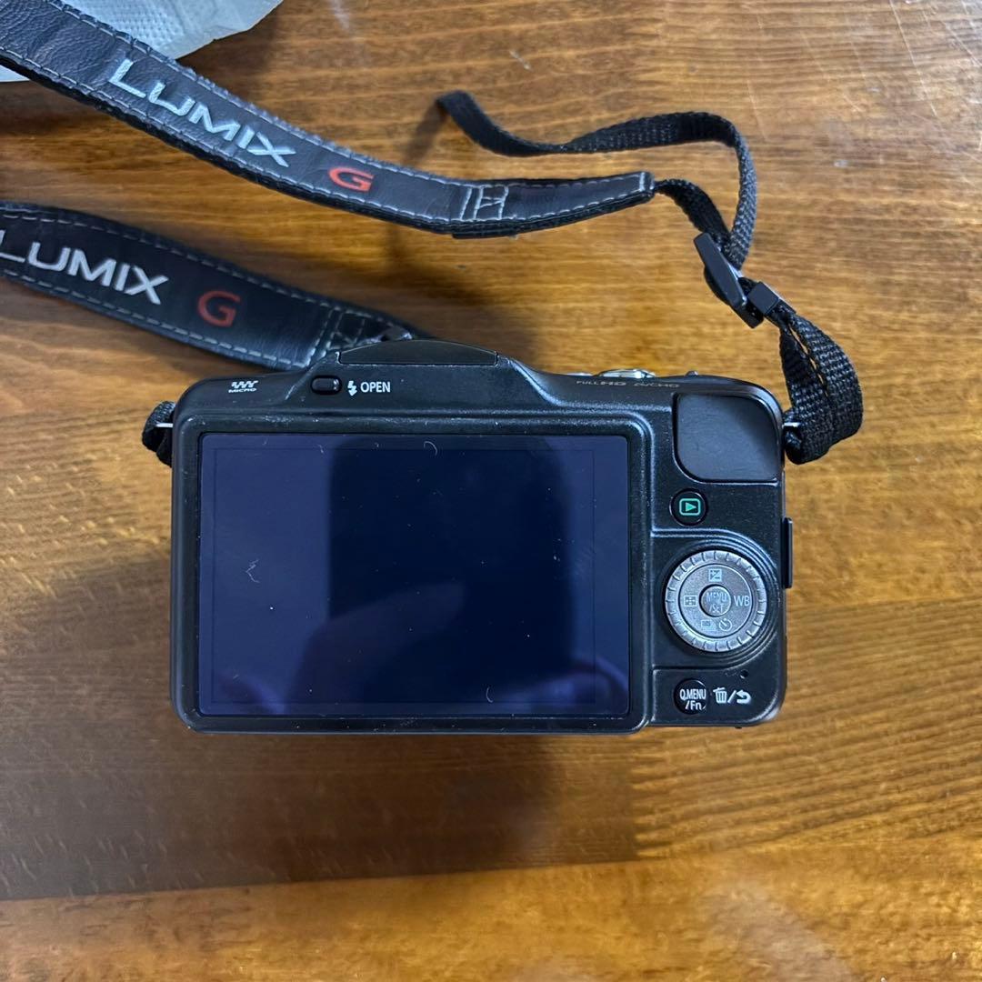 デジタルカメラ Panasonic LUMIX DMC-GF3 14-42mm/45-175mm