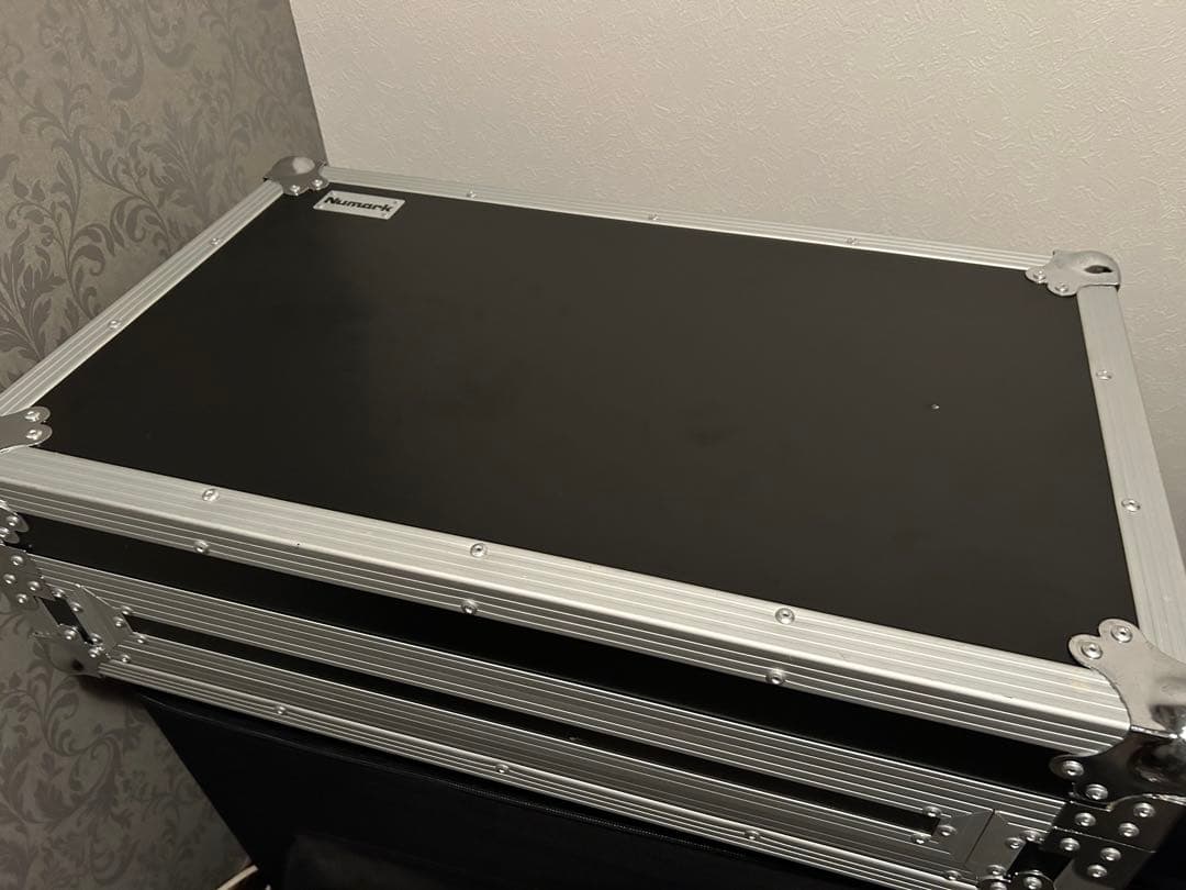 Numark DJコントローラー