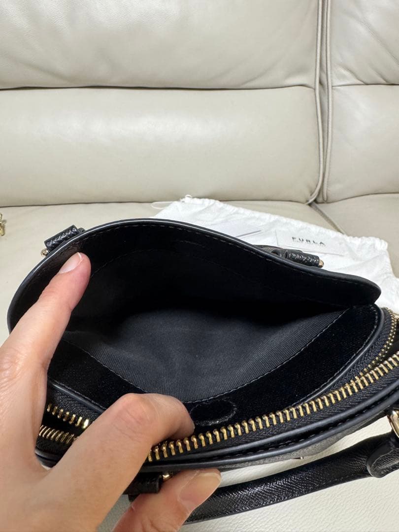 フルラFURLAヴィットリアドームS黒ブラック2wayハンド斜めがけ