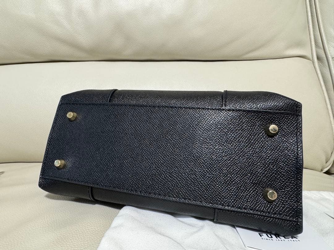 フルラFURLAヴィットリアドームS黒ブラック2wayハンド斜めがけ