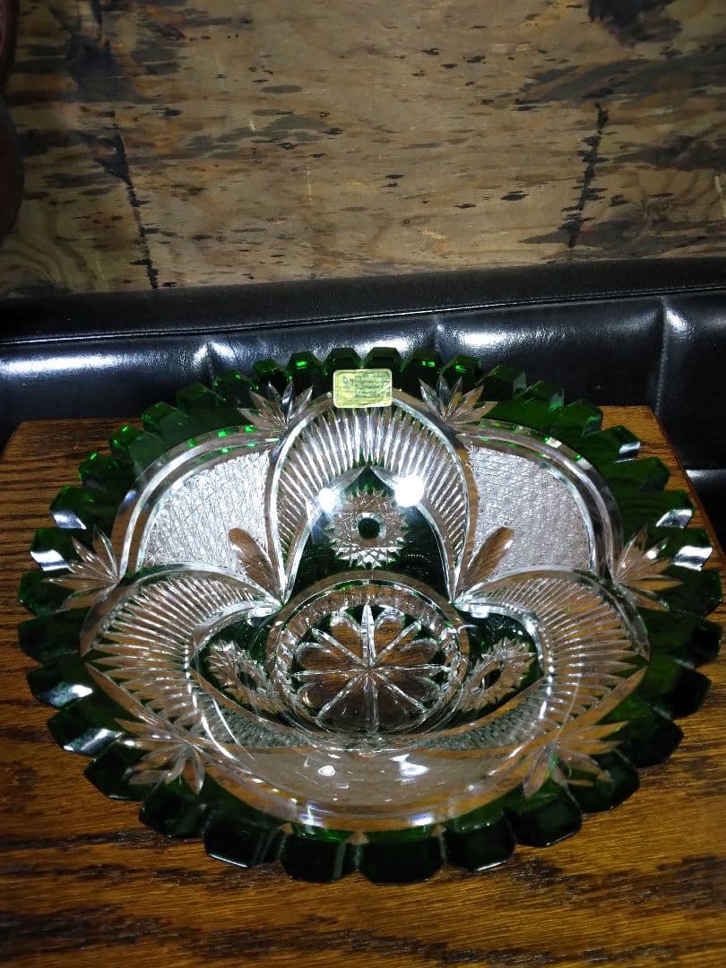 旧東ドイツ製　ドレスデンクリスタル 切子グリーン　Lausitzer Glas