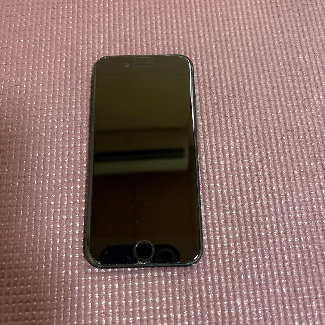 Apple iPhone SE ブラック