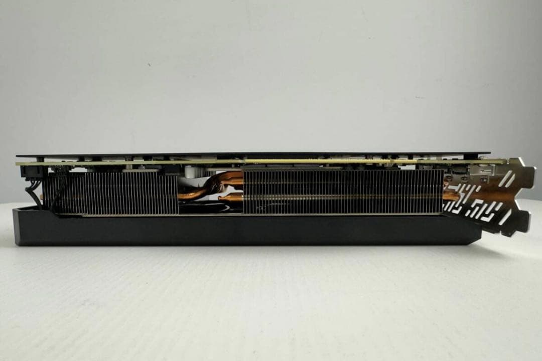 グラフィックボード・グラボ・ビデオカード ASRock RX7800XT CL 16GB