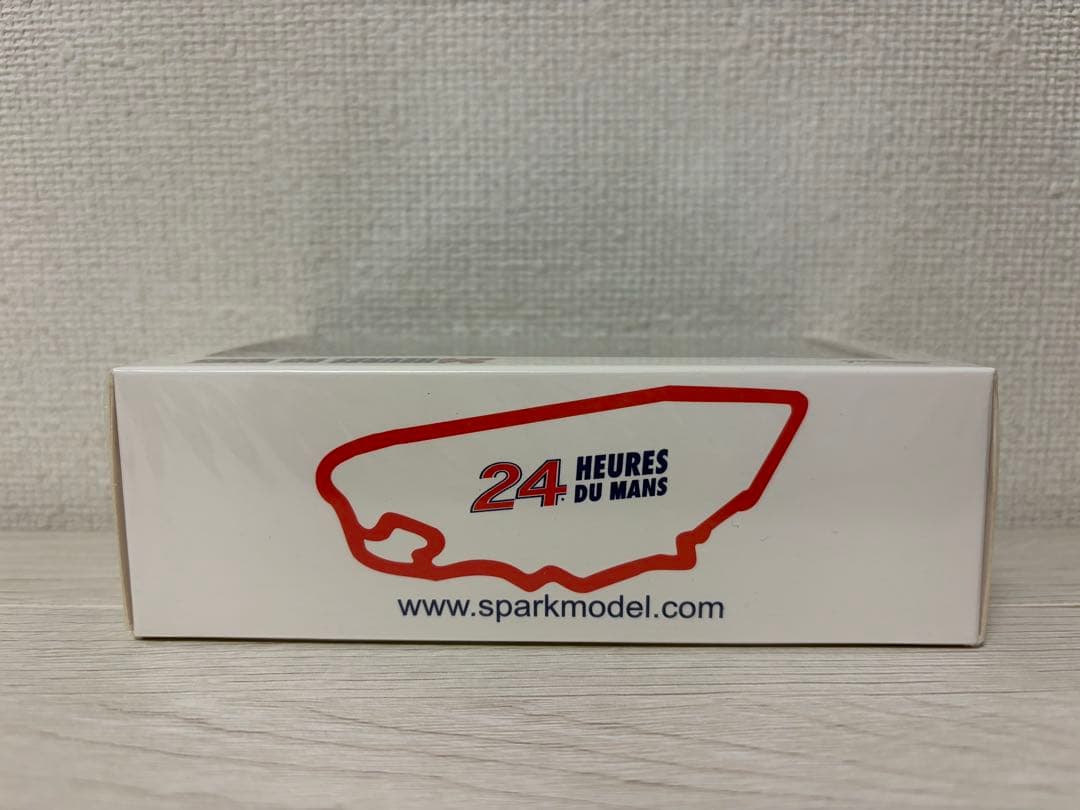 スパーク製のジャガーDタイプ　1/43