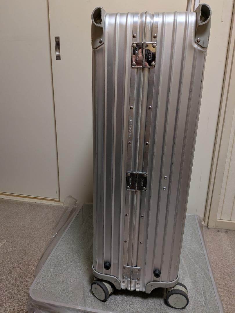 RIMOWA リモワ　ドイツ製　アルミニウム製大型スーツケース　キャリーケース