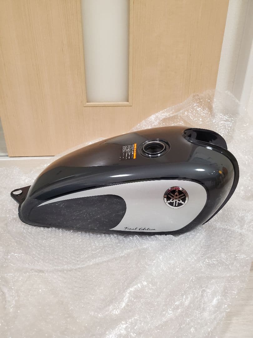 ヤマハ SR400 純正フューエルタンク Final Edition