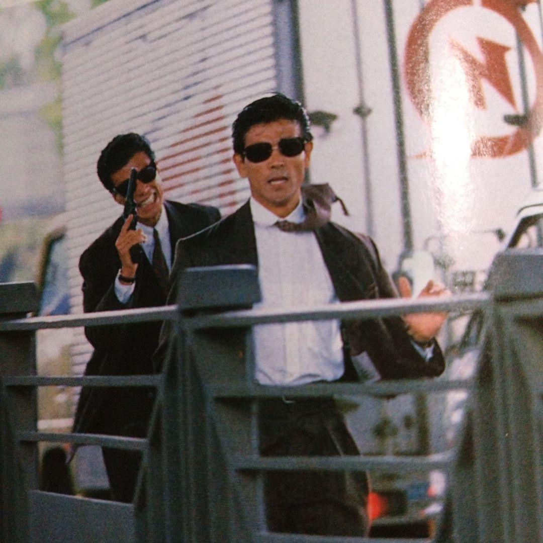 柴田恭兵舘ひろし密着雑誌サングラスカタログ