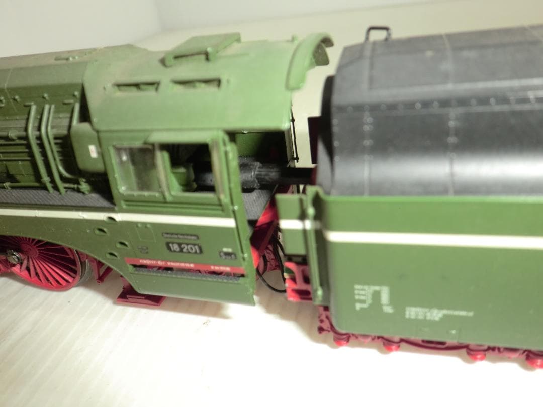 HOゲージROCO 東ドイツ国鉄 DR 高速試験用機関車 BR18 201号機