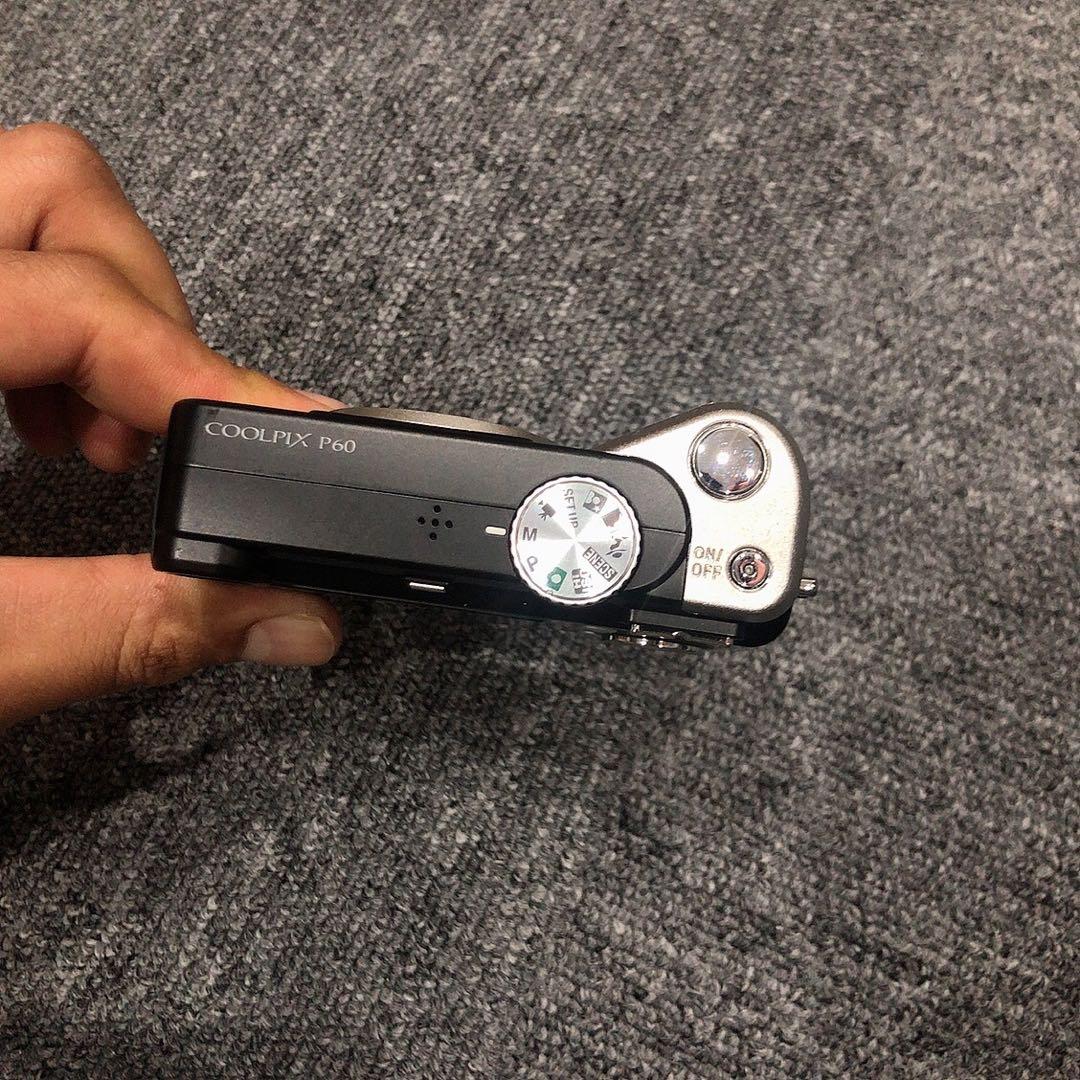Nikon COOLPIX P60 デジタルカメラ　1個　マ049