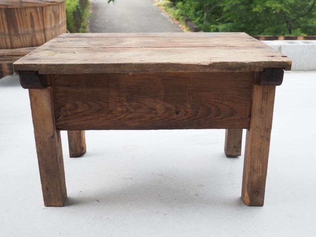 木製　テーブル　座卓　ローテーブル　子ども机　レトロ　オールド感あり